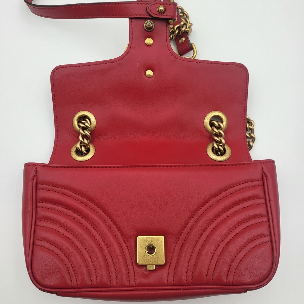 Gucci GG Marmont Mini Flap Bag Matelasse Chevron Leather.. Authentic.. w/COA.. - Picture 7 of 16